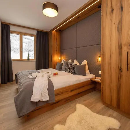 Bachgut, Am Berg - 6 *